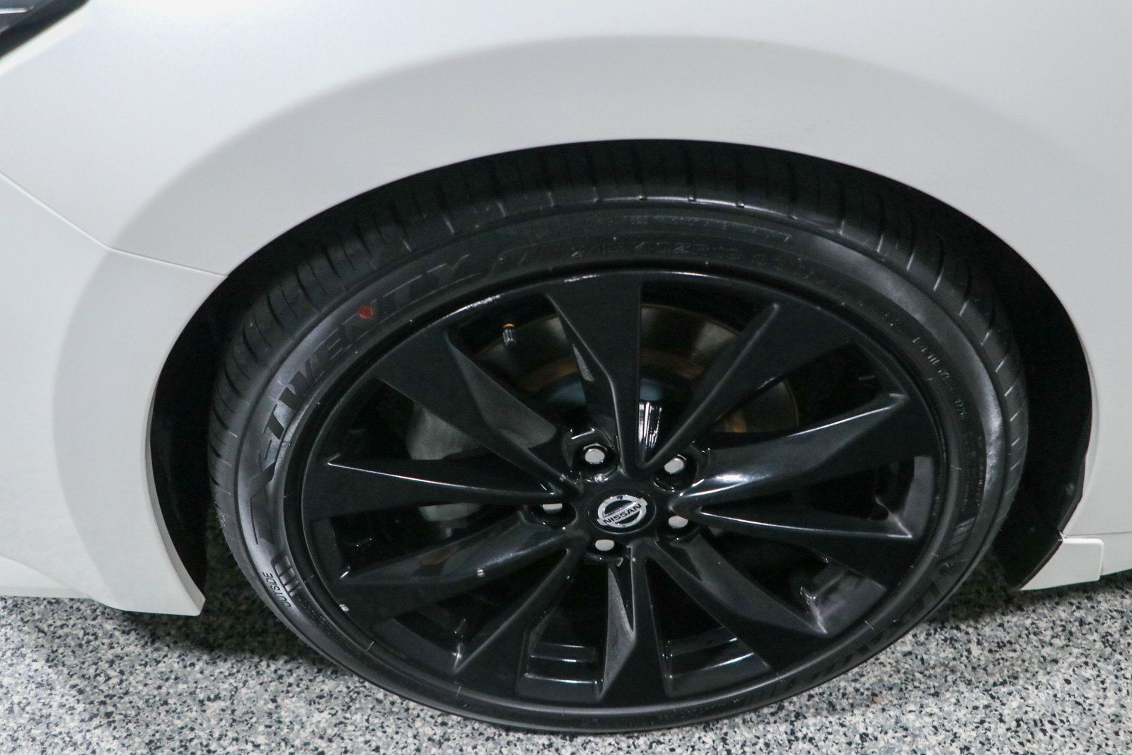Used 2021 Nissan Maxima SR w/ Sport Mat Group FWD image 11