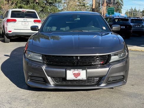 Used 2019 Dodge Charger SXT w/ Cold Weather Package image 2