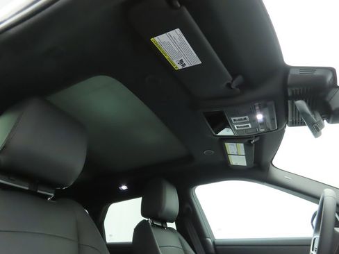 Certified 2025 Land Rover Range Rover Evoque S image 18