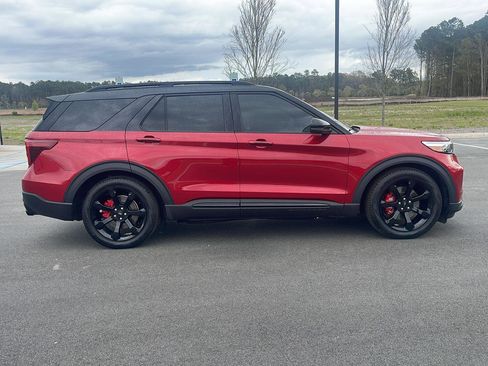 Used 2023 Ford Explorer ST w/ Equipment Group 401A image 8