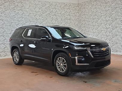Used 2023 Chevrolet Traverse LT
