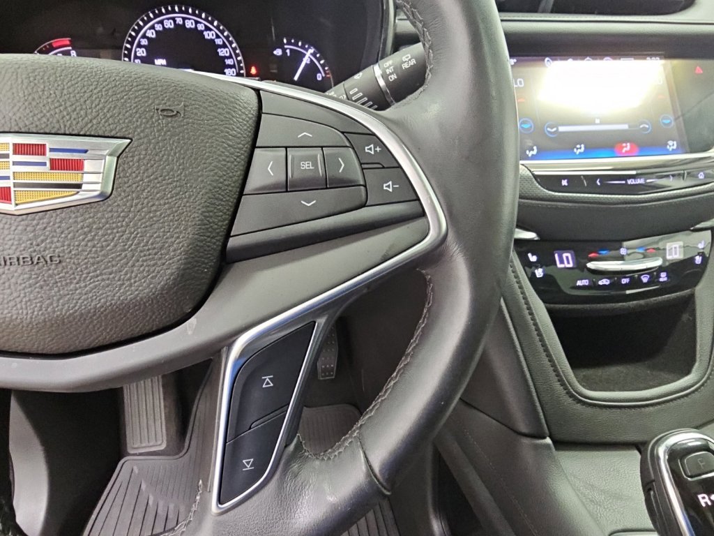 Used 2017 Cadillac XT5 Premium Luxury FWD image 27