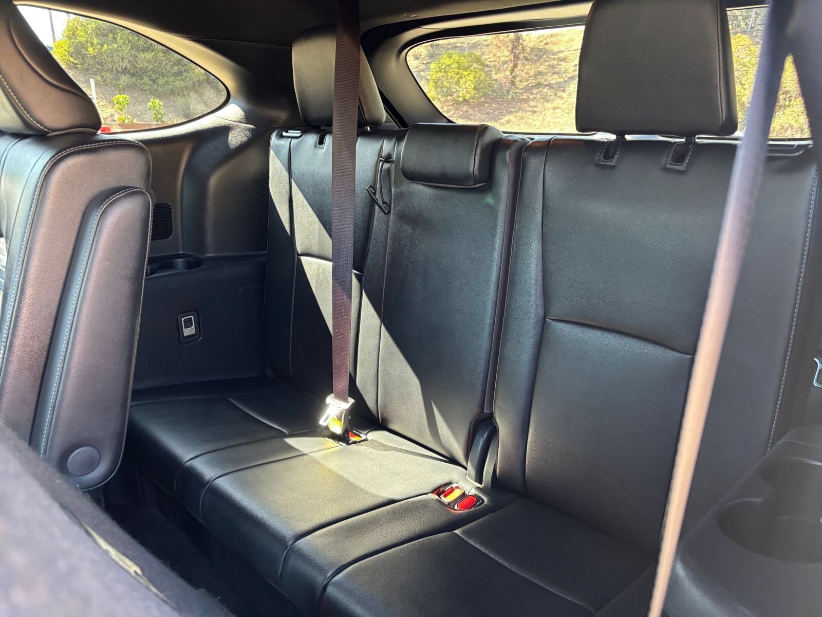 Used 2025 Toyota Highlander XSE AWD/4WD image 30