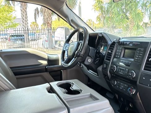 Used 2017 Ford F350 XL w/ Power Equipment Group AWD/4WD image 11