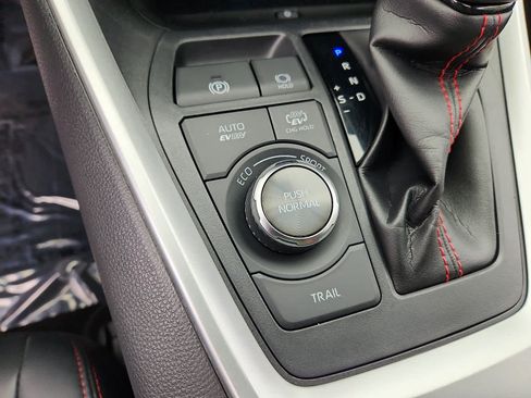 Certified 2022 Toyota RAV4 XSE AWD/4WD image 25