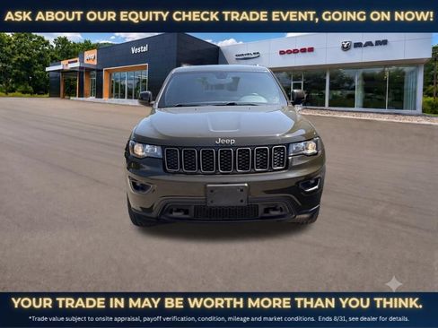 Used 2016 Jeep Grand Cherokee Laredo 75th Anniversary AWD/4WD image 2