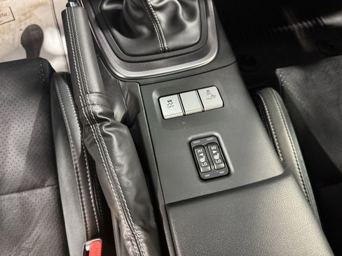 New 2025 Toyota GR86 Premium w/ GR Wheel Package (TMS image 18