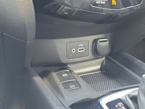 Used 2022 Nissan Rogue Sport SL FWD image 29