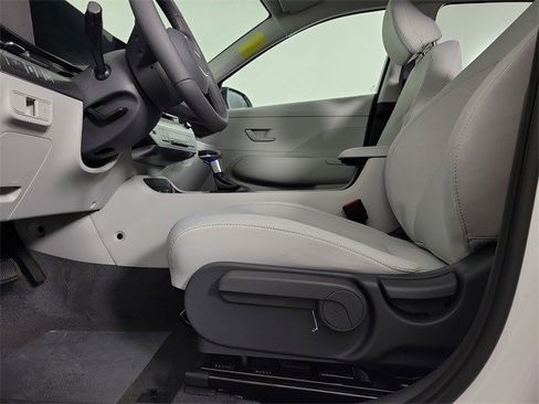 Used 2026 Hyundai Kona SEL Sport image 26