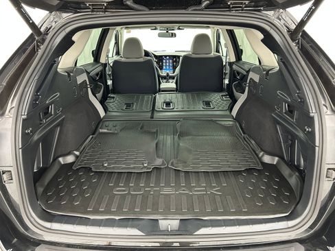 Used 2023 Subaru Outback Premium AWD/4WD image 34