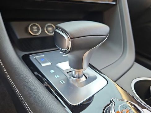 Used 2025 Genesis G70 2.5T image 21