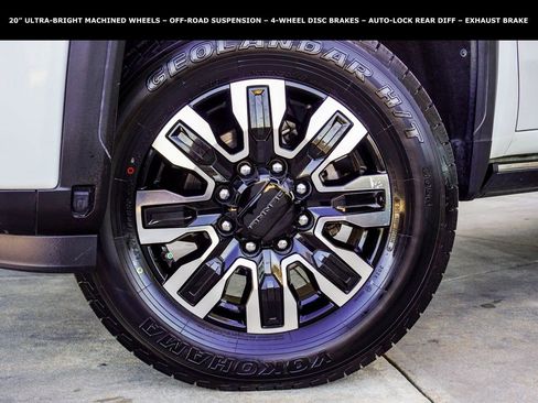 Used 2024 GMC Sierra 2500 Denali Ultimate AWD/4WD image 3