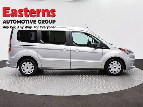 Used 2021 Ford Transit Connect XLT FWD image 4