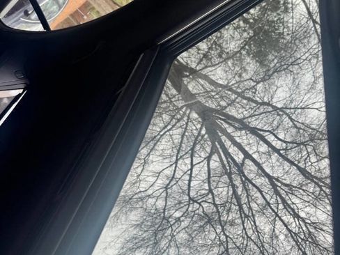 Used 2014 Mercedes-Benz CLS 550 w/ Premium 1 Package image 32