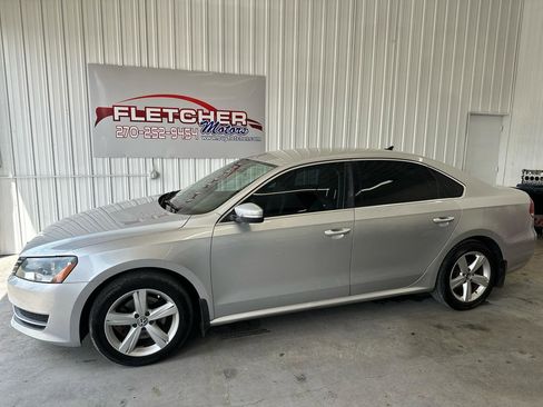 Used 2014 Volkswagen Passat 1.8T SE FWD image 2