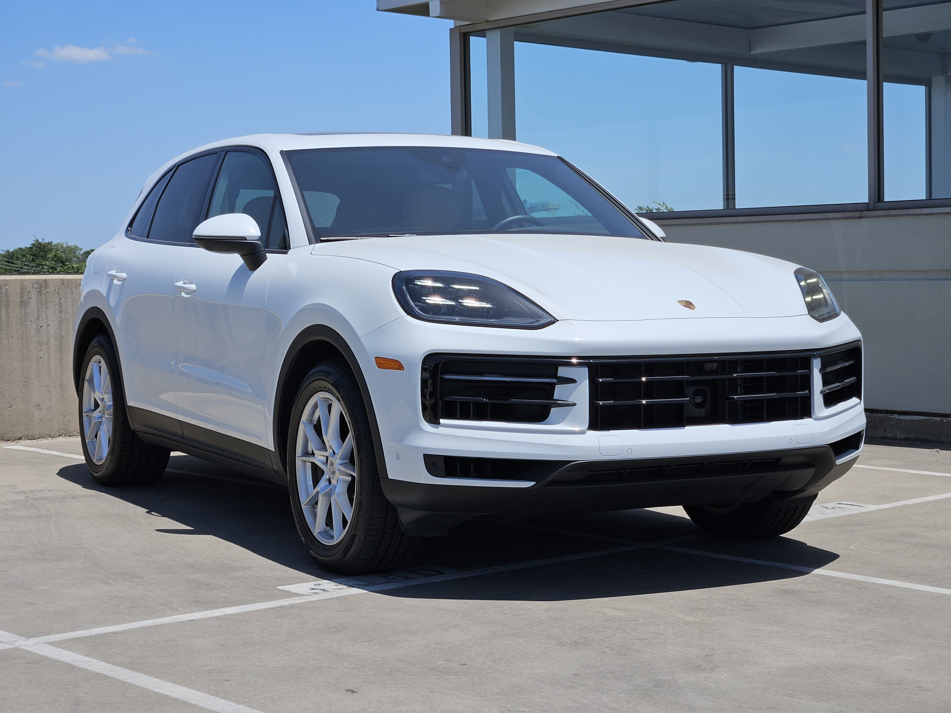 Certified 2026 Porsche Cayenne AWD/4WD image 10