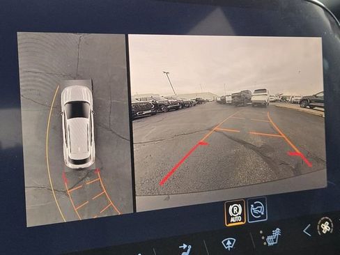 New 2026 Chevrolet Equinox EV LT image 10