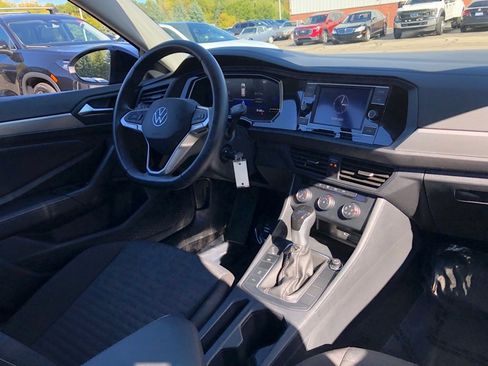 Used 2024 Volkswagen Jetta S image 18