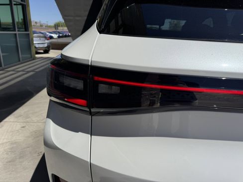 Used 2023 Volkswagen ID.4 Pro S image 14