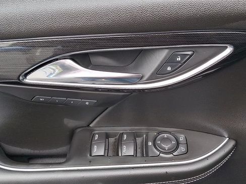 Certified 2022 Buick Envision Essence w/ Safety Package FWD image 20