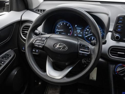 Used 2021 Hyundai Kona SE FWD image 17