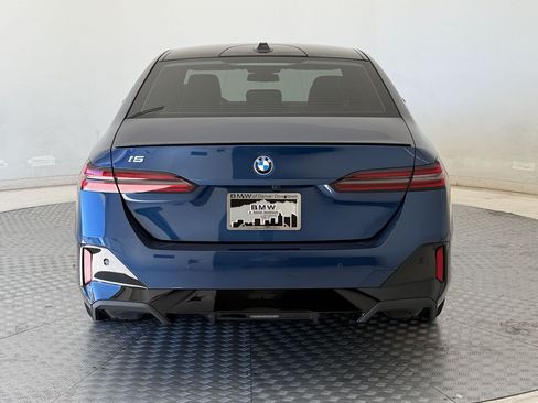 Certified 2025 BMW i5 xDrive40 w/ M Sport Package AWD/4WD image 10