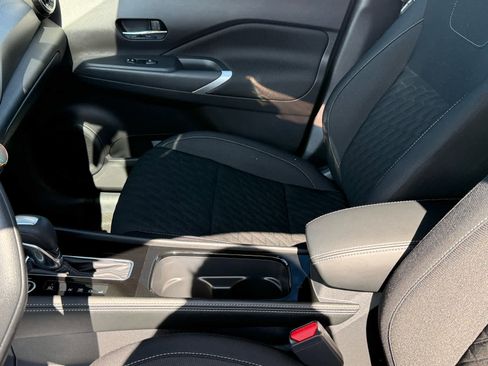 Used 2023 Nissan Kicks SV image 22