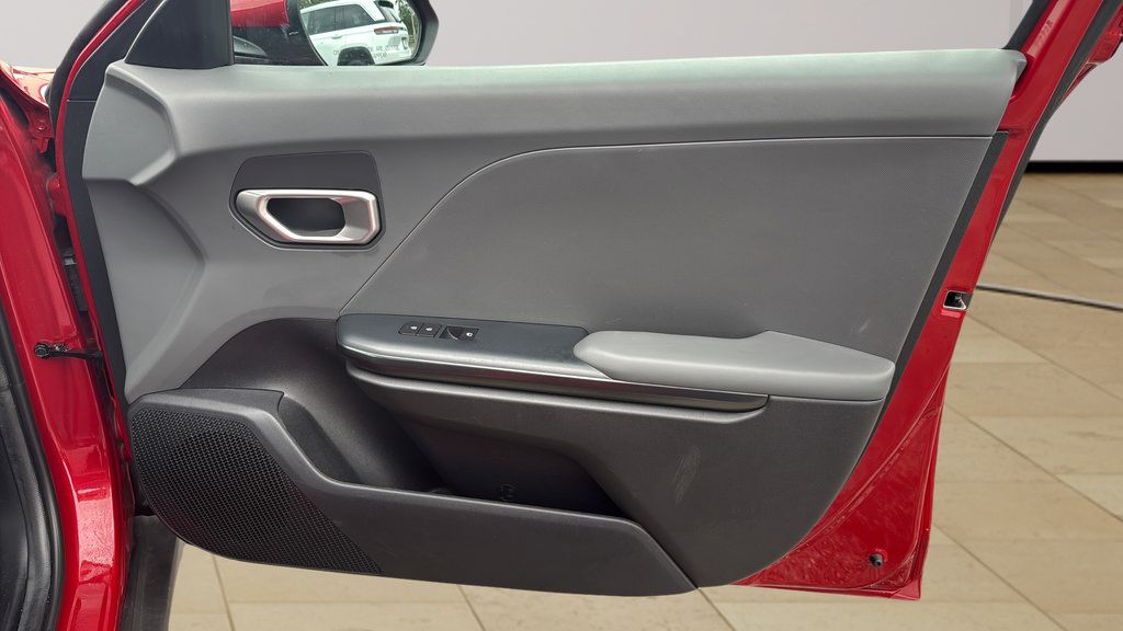 Used 2025 Kia K4 FWD image 19