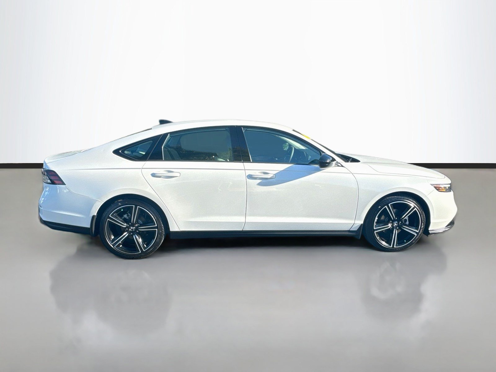 Used 2026 Honda Accord SE image 8