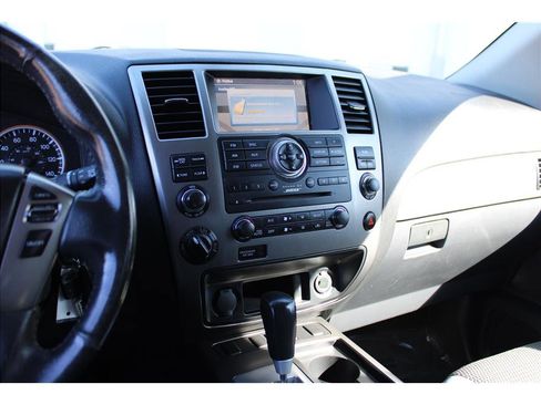 Used 2015 Nissan Armada SV image 22
