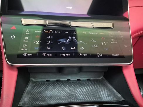 Used 2023 Maserati Grecale Modena AWD/4WD image 13