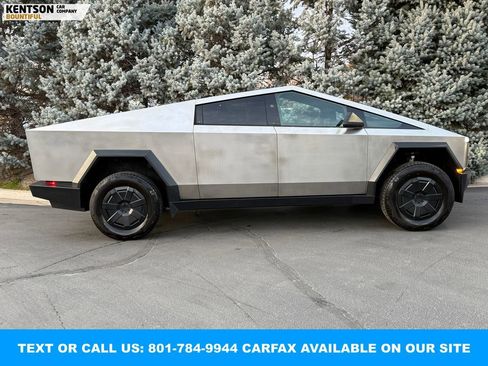 Used 2024 Tesla Cybertruck AWD Crew Cab image 10