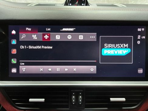 Used 2022 Porsche Cayenne Platinum Edition image 23