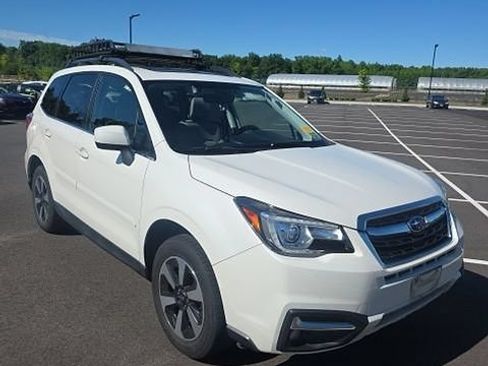 Used 2017 Subaru Forester 2.5i Limited AWD/4WD image 3