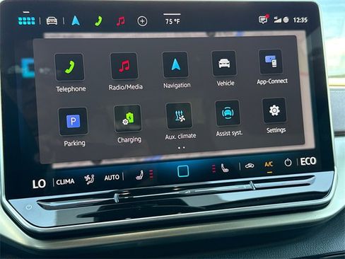 New 2025 Volkswagen ID.4 Pro image 43