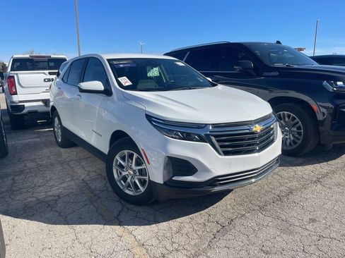 Certified 2024 Chevrolet Equinox LT w/ LPO, Floor Liner Package image 1