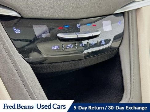 Used 2018 Cadillac XT5 Luxury w/ Driver Awareness Package AWD/4WD image 23