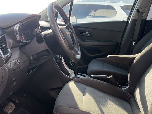 Used 2021 Chevrolet Trax LS w/ Tint and Cruise Package image 6