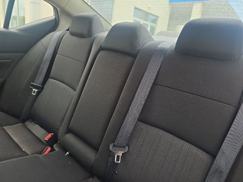 Used 2023 Nissan Altima 2.5 SV FWD image 11