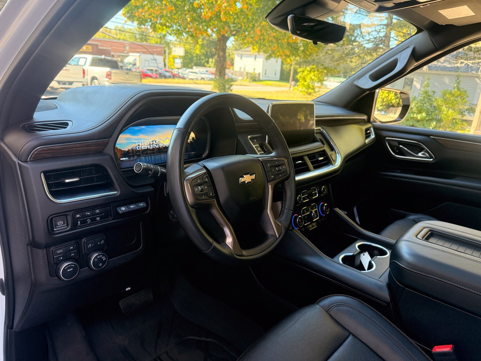 Used 2023 Chevrolet Tahoe High Country AWD/4WD image 11