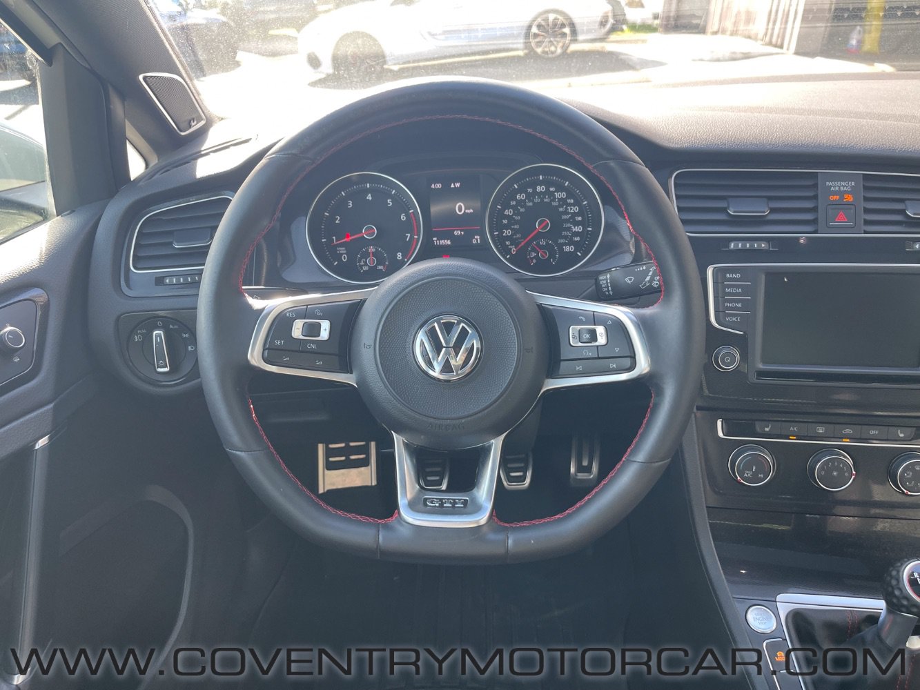 Used 2017 Volkswagen GTI SE FWD image 21