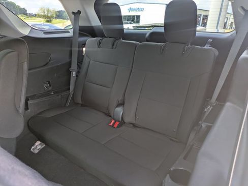 Used 2020 Ford Explorer XLT RWD image 9