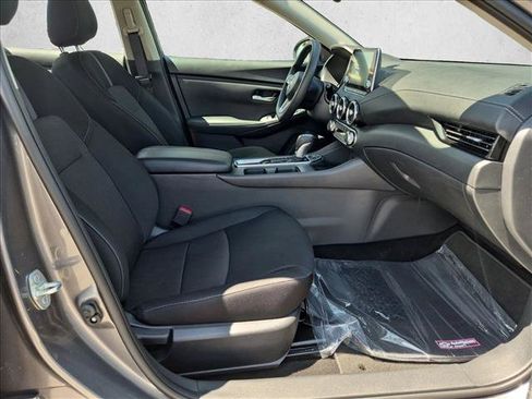 Used 2025 Nissan Sentra SV FWD image 19