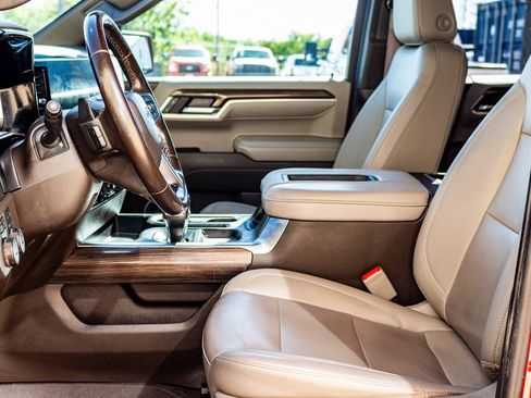 Used 2022 Chevrolet Silverado 1500 LT Trail Boss w/ LT Trail Boss Premium Package image 28