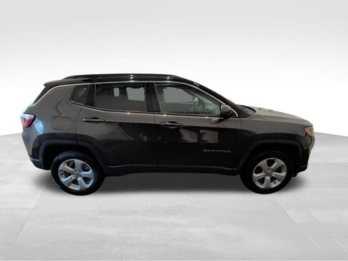 Used 2018 Jeep Compass Latitude image 6