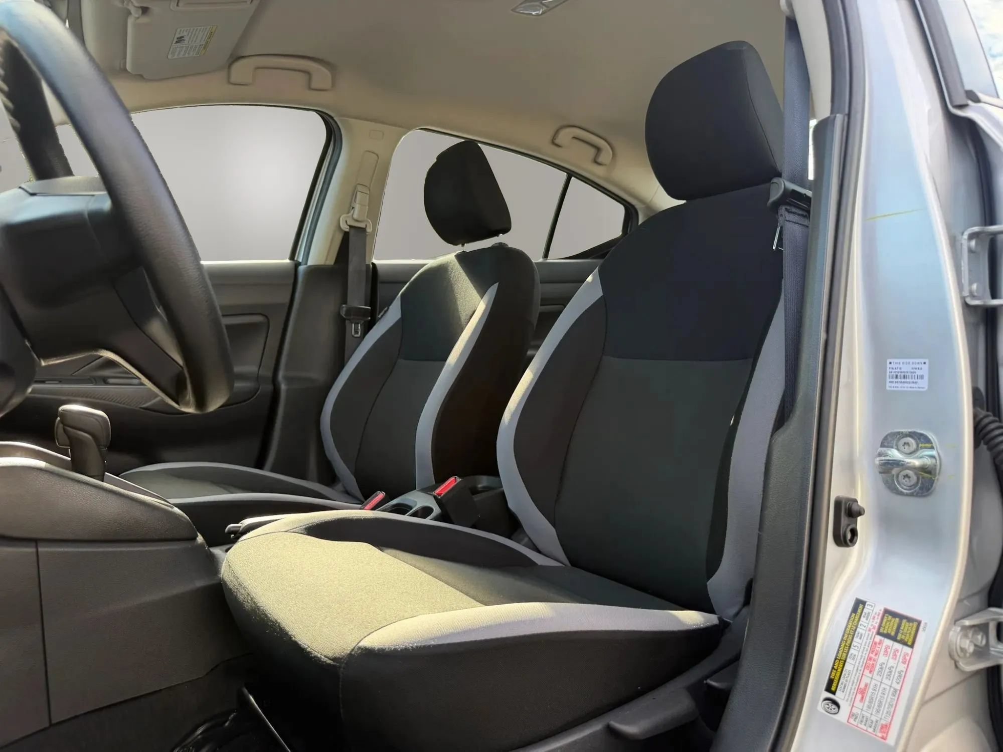 Used 2025 Nissan Versa S FWD image 10