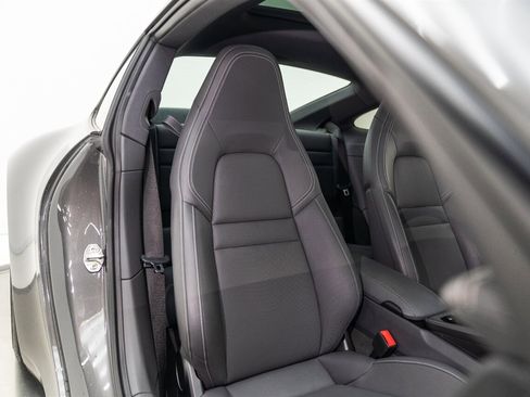 Used 2021 Porsche 911 Carrera 4S image 46