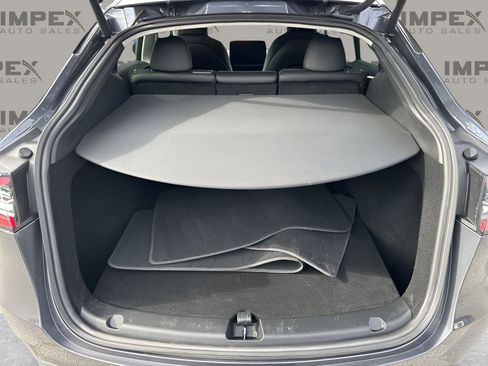 Used 2023 Tesla Model Y Long Range image 29
