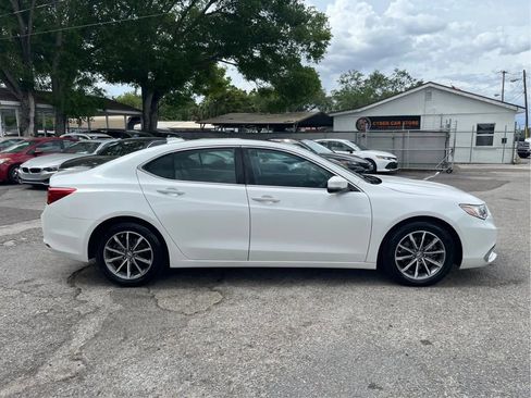 Used 2020 Acura TLX image 4