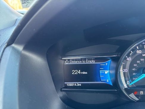 Used 2016 Ford Explorer XLT w/ Equipment Group 201A image 19